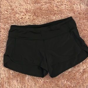 Lululemon Athletica Size 6 Shorts